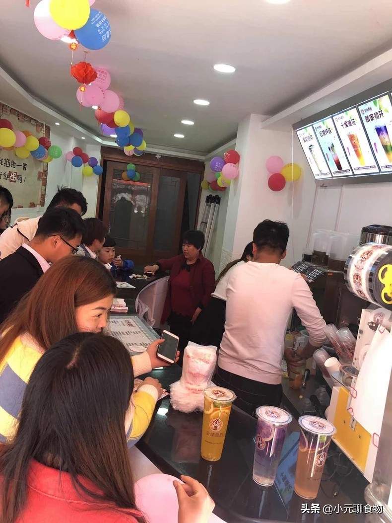 想创业开一家奶茶店需要多少钱,想创业开小吃店