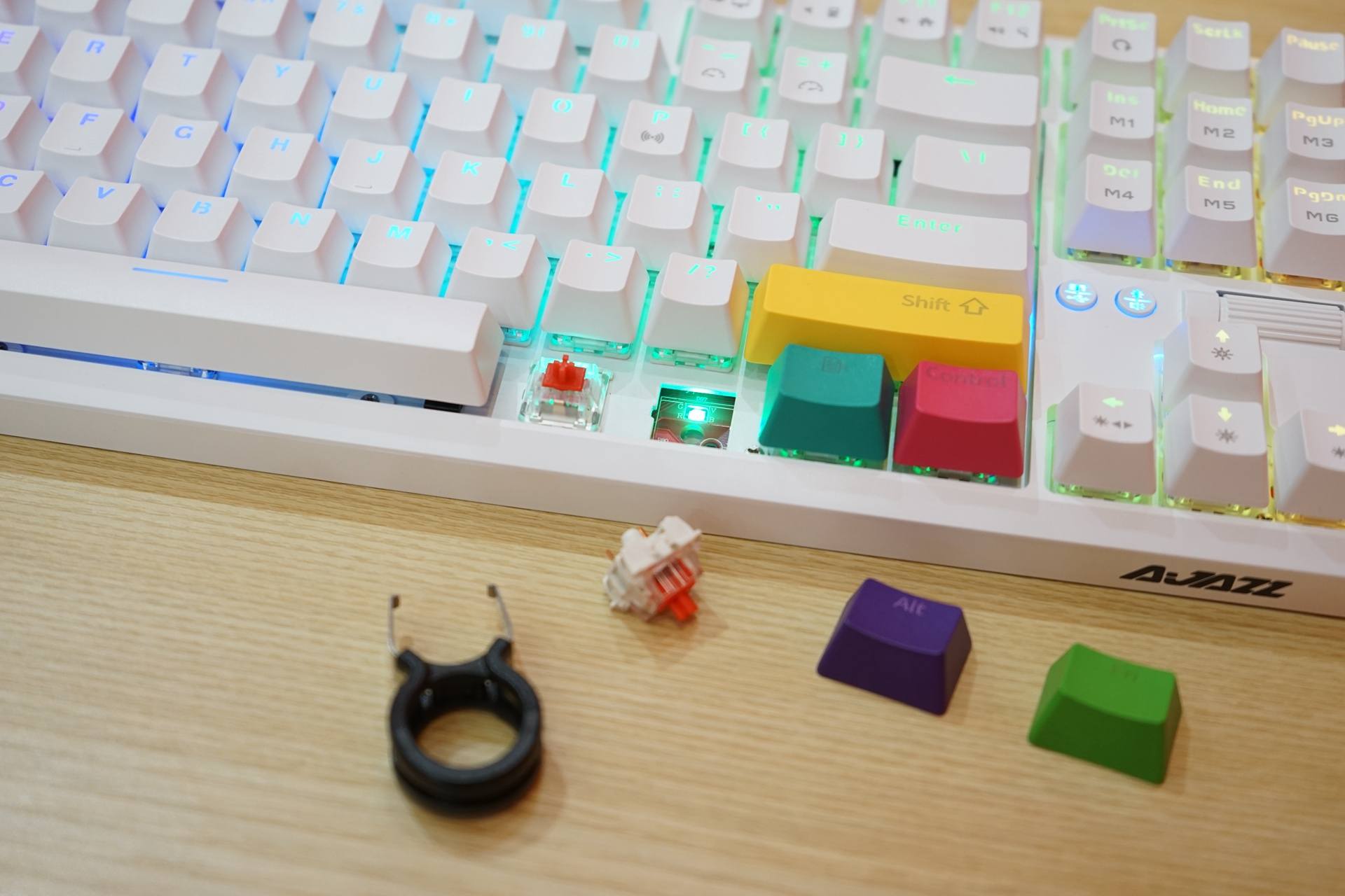 键盘可以这样玩,黑爵ak35i机械键盘怎么热插拔