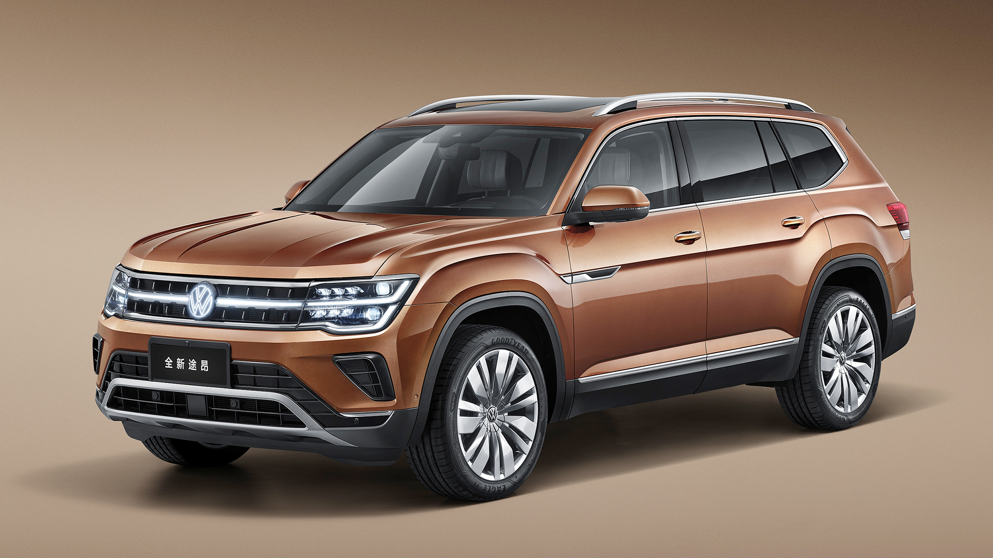 丰田皇冠是什么级别的车,丰田有个suv前面是皇冠