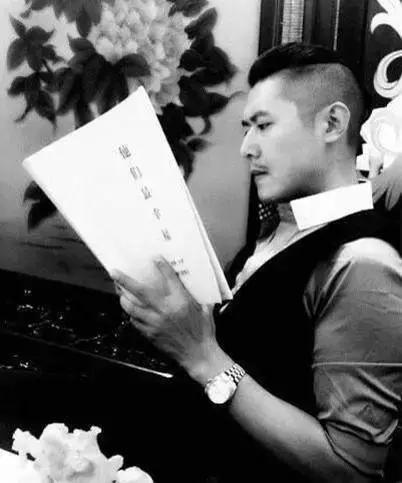 我倒要问问大冰，为什么A*杯罩**就没资格撒娇了？