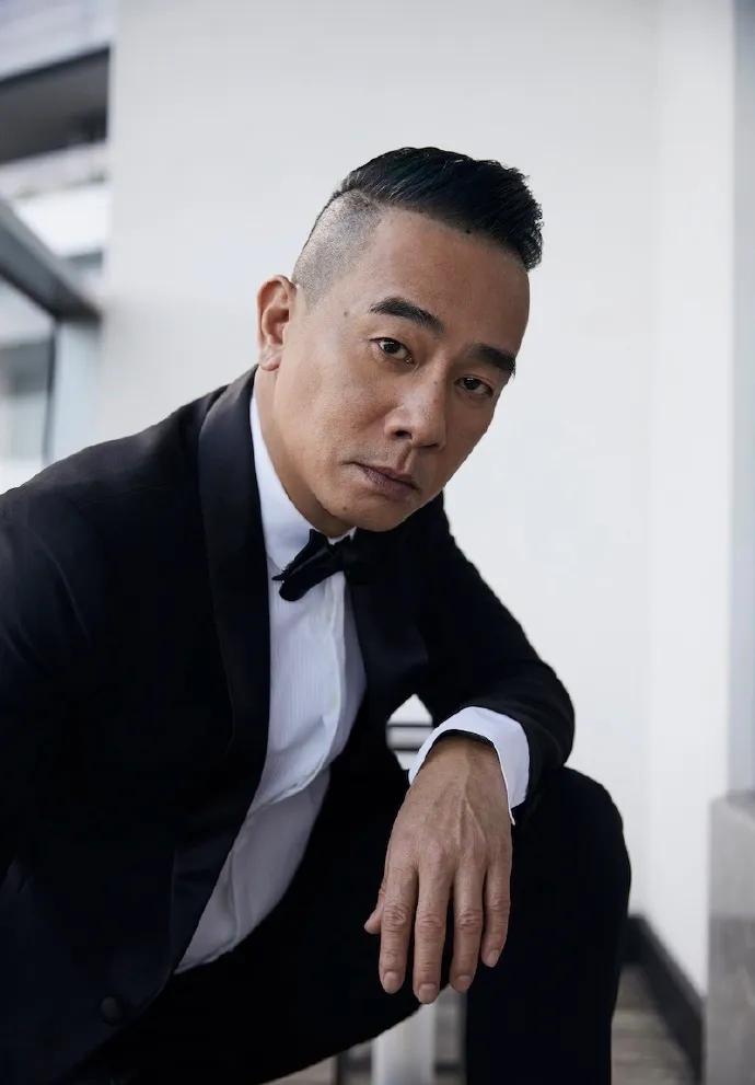 天生“花心脸”，痞帅不油腻，这6位自带坏男生魅力，不耍帅也酷