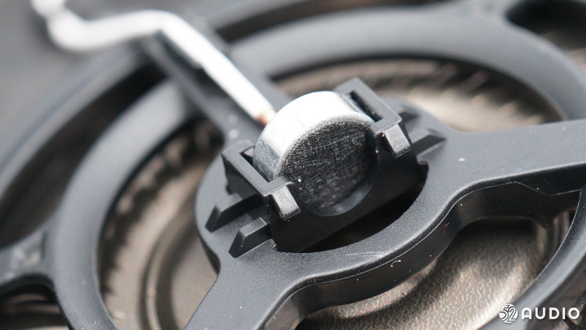 索尼耳机wh1000xm4拆卸视频,索尼wh-1000xm4全球购