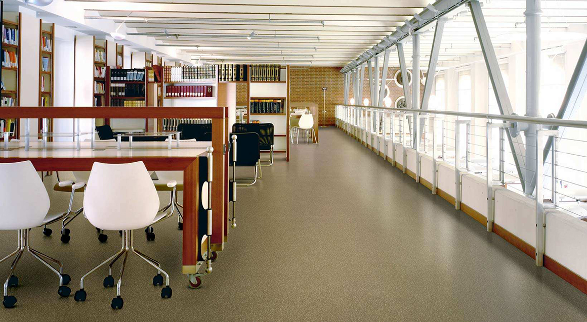 pvc塑胶地板家用环保吗,pvc塑胶楼梯地板适合家用吗