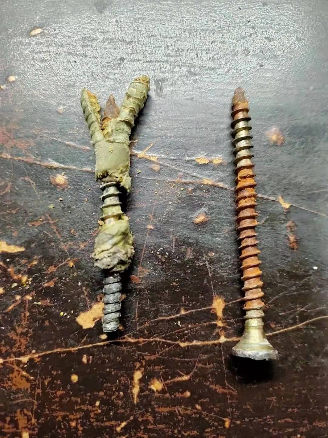 膨胀螺丝断了瓷砖孔里怎么取出,膨胀螺丝断墙壁里怎么取出来