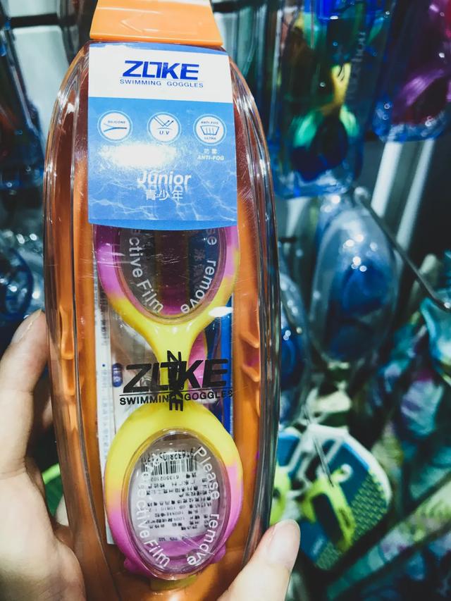 带宝宝游泳有必要吗,带孩子游泳需要带什么