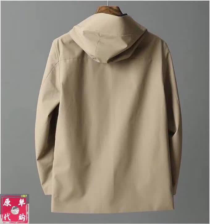 巴宝莉秋季首发“帝王夹克”，百搭不贵，定价890，人人都买得起