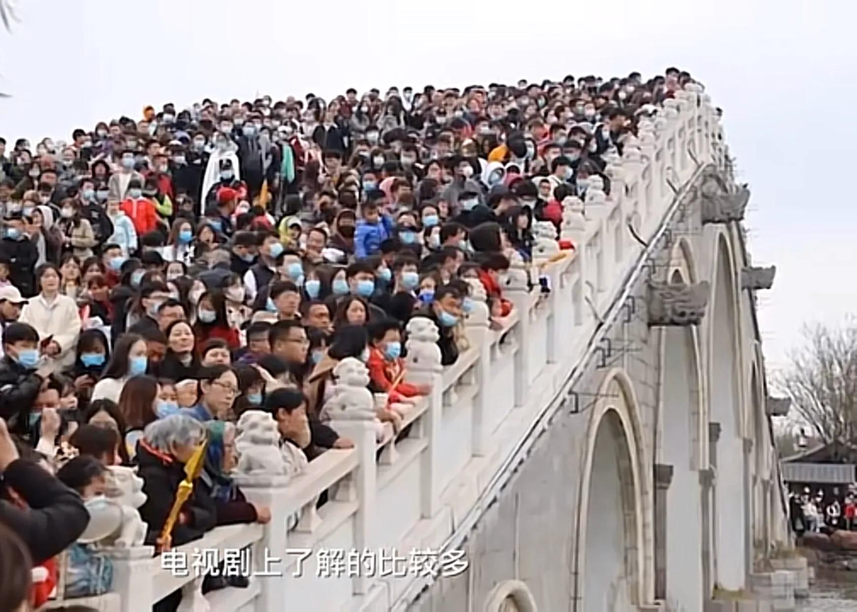 清明节去开封清明上河园,春节开封清明上河园人多吗