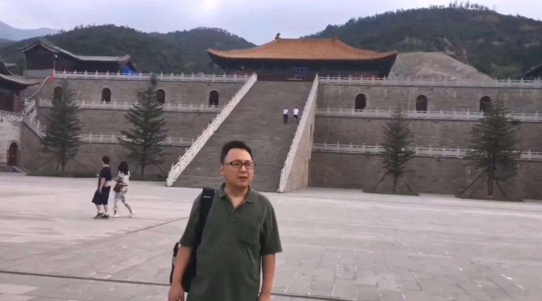 辞去30万年薪创业,放弃年薪40万创业到亏500万