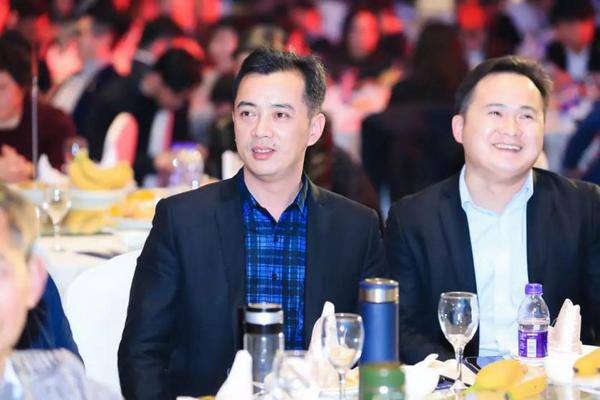 「年会回顾」“同心同行筑梦远航”麦丰装饰2020年度盛典