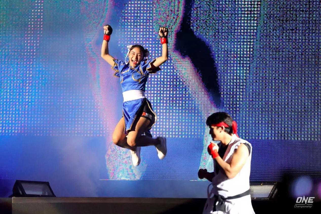 赛场情场双失意，圆笼颜值担当要退役？