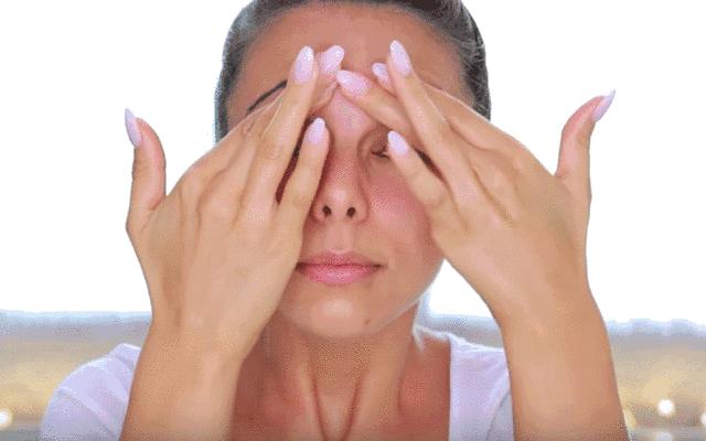 干皮底妆卡粉起皮怎么办,干皮底妆卡粉斑驳怎么办