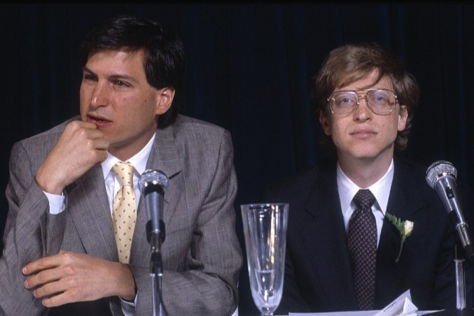 硅谷巨头要联手对东方手机厂商断供操作系统？这是个事？看看历史