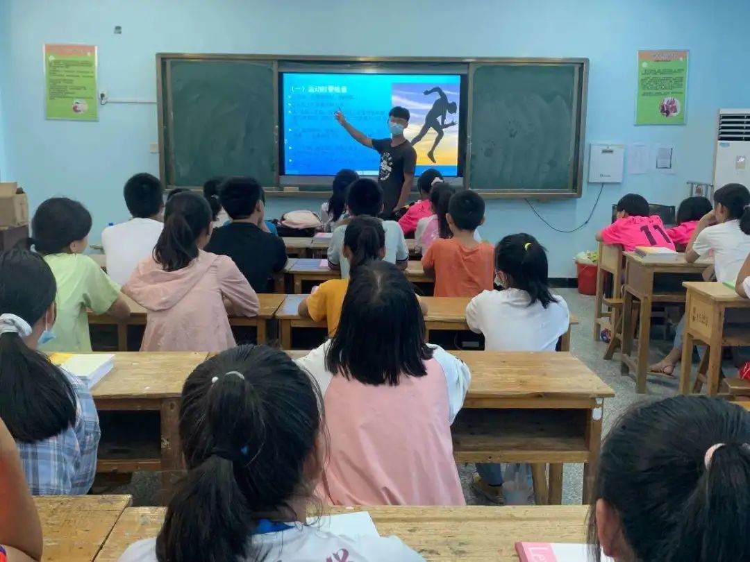 南体直播间｜走进凌中校园，玩转缤纷夏令营---南京体育学院体育教育与人文学院暑期社会实践系列报道