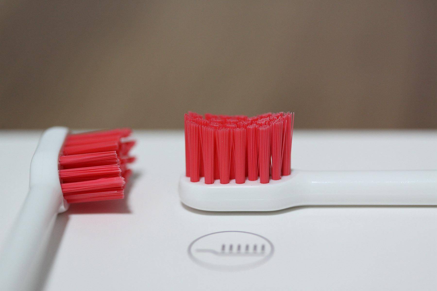 罗曼电动牙刷t40礼盒,罗曼电动牙刷t40怎样上刷头