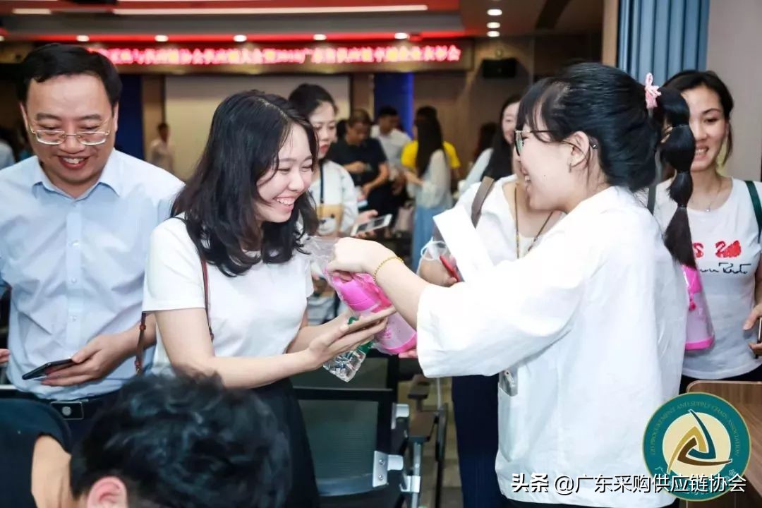 热烈祝贺商会顺利召开,热烈祝贺庆典行业年会圆满成功