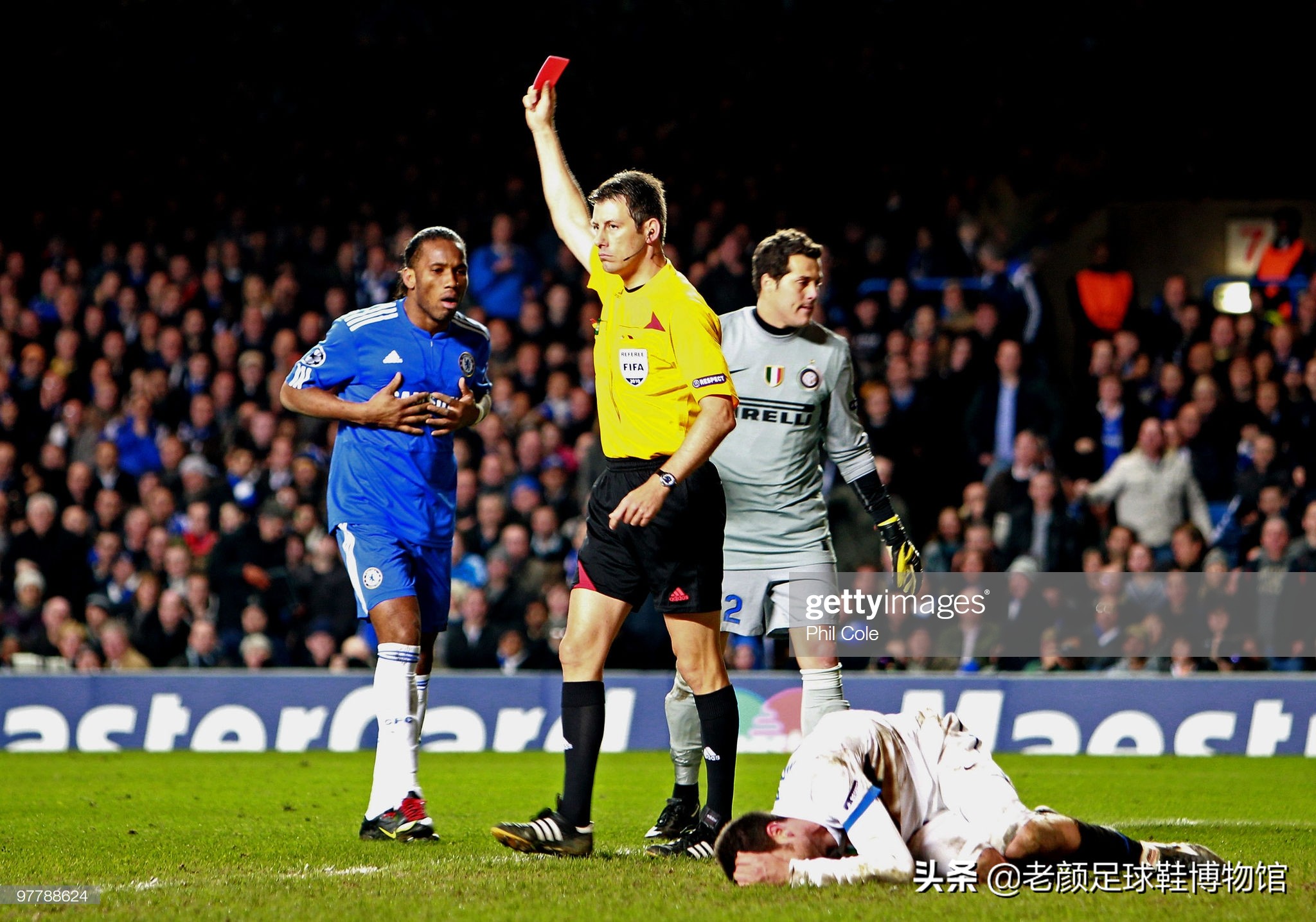 中超史上最强外援，专门碾压后卫，欧冠绝杀拜仁的非洲足球先生