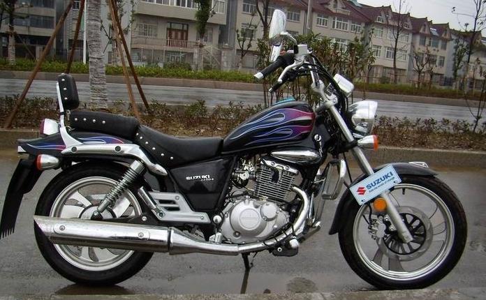 能跑进*藏西**的万元国产巡航太子----豪爵铃木GZ150-A