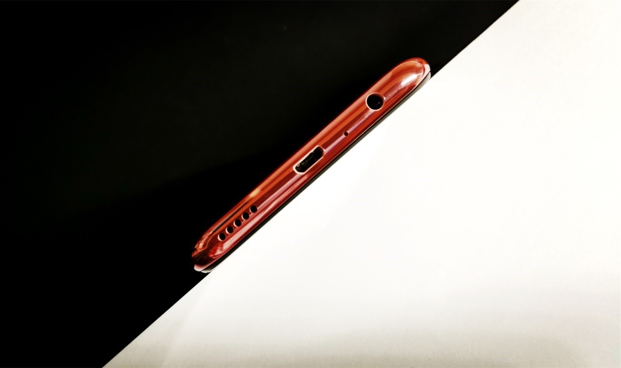 荣耀10和荣耀10青春版哪个更好,荣耀10比荣耀10青春版哪个好