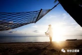 心慌气短胸闷喘不上气是中暑了吗,心慌气短出凉汗浑身没劲