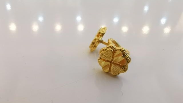 黄金耳钉掉了怎么修,黄金耳钉耳堵拧断了去哪里维修