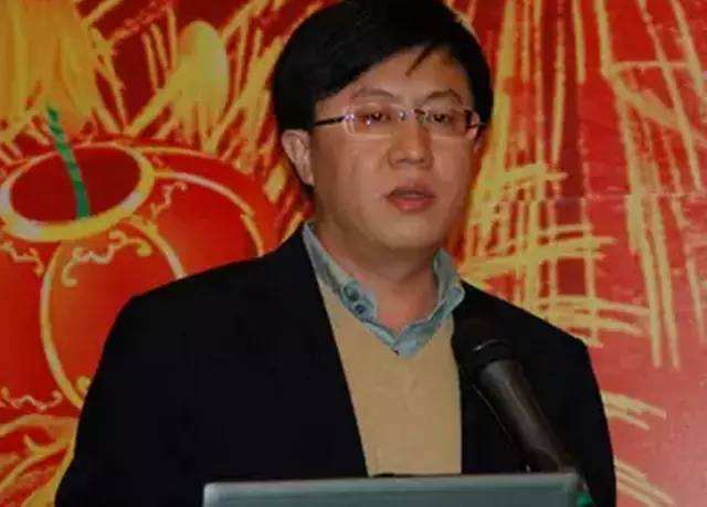 张振新的金融帝国,金融大咖张振新的简历