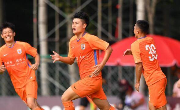 在中国家喻户晓的足坛十大巨星,盘点当今足坛十大巨星