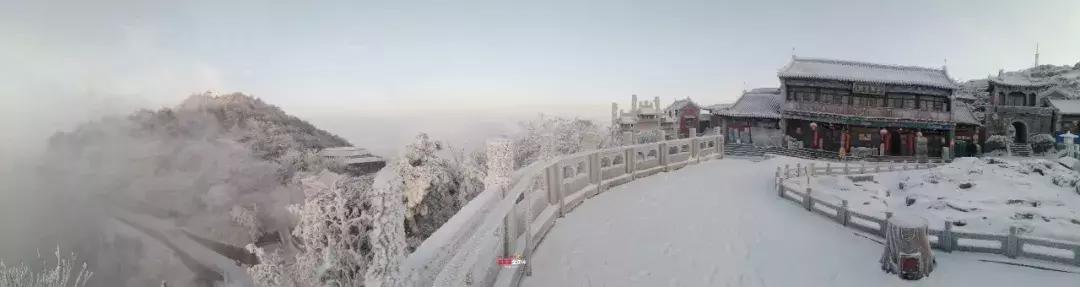 此刻泰山成了雪国，美到无言！高清美图来袭，“雪国的列车”即刻发车！