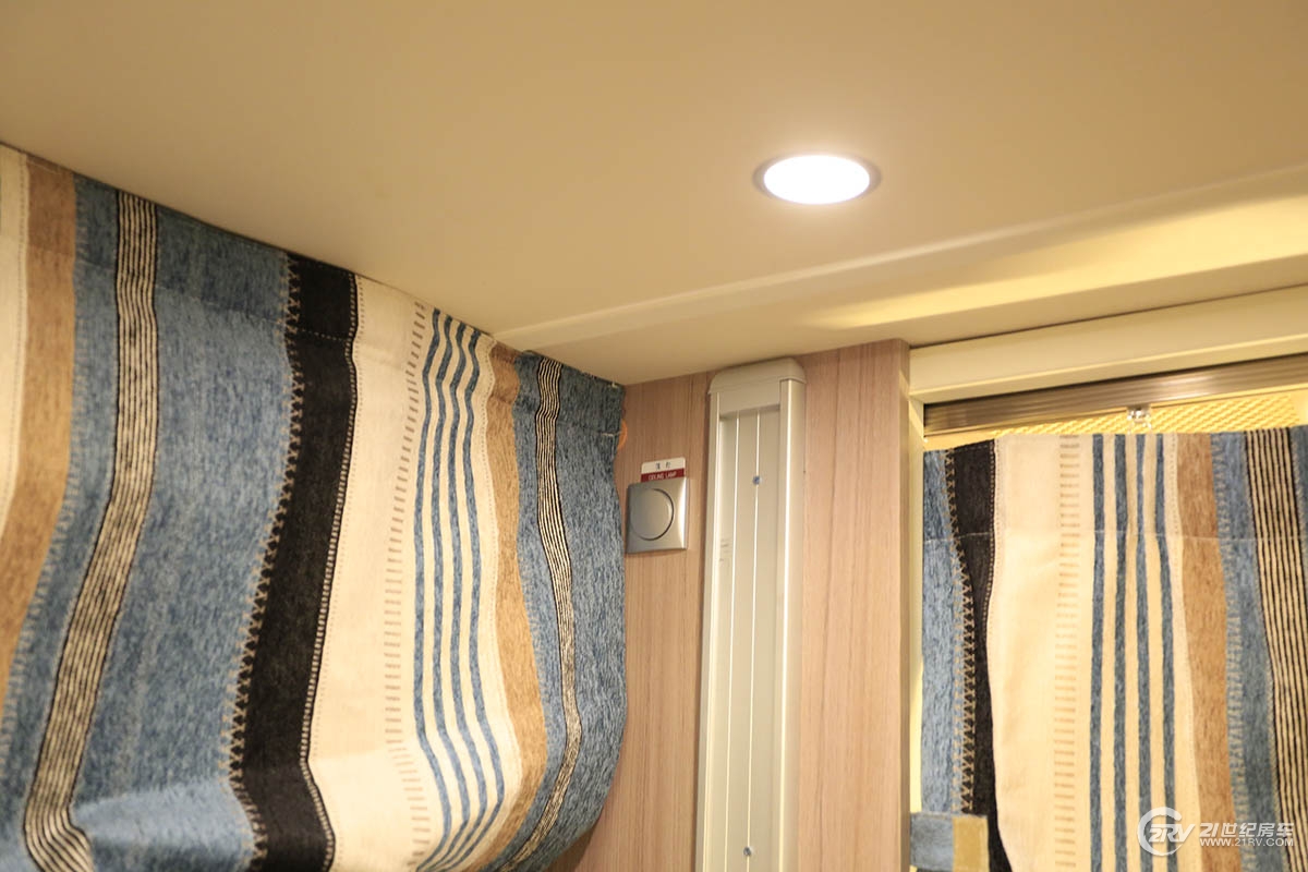 中天房车新季风畅游款,最新版的大通t型房车价格