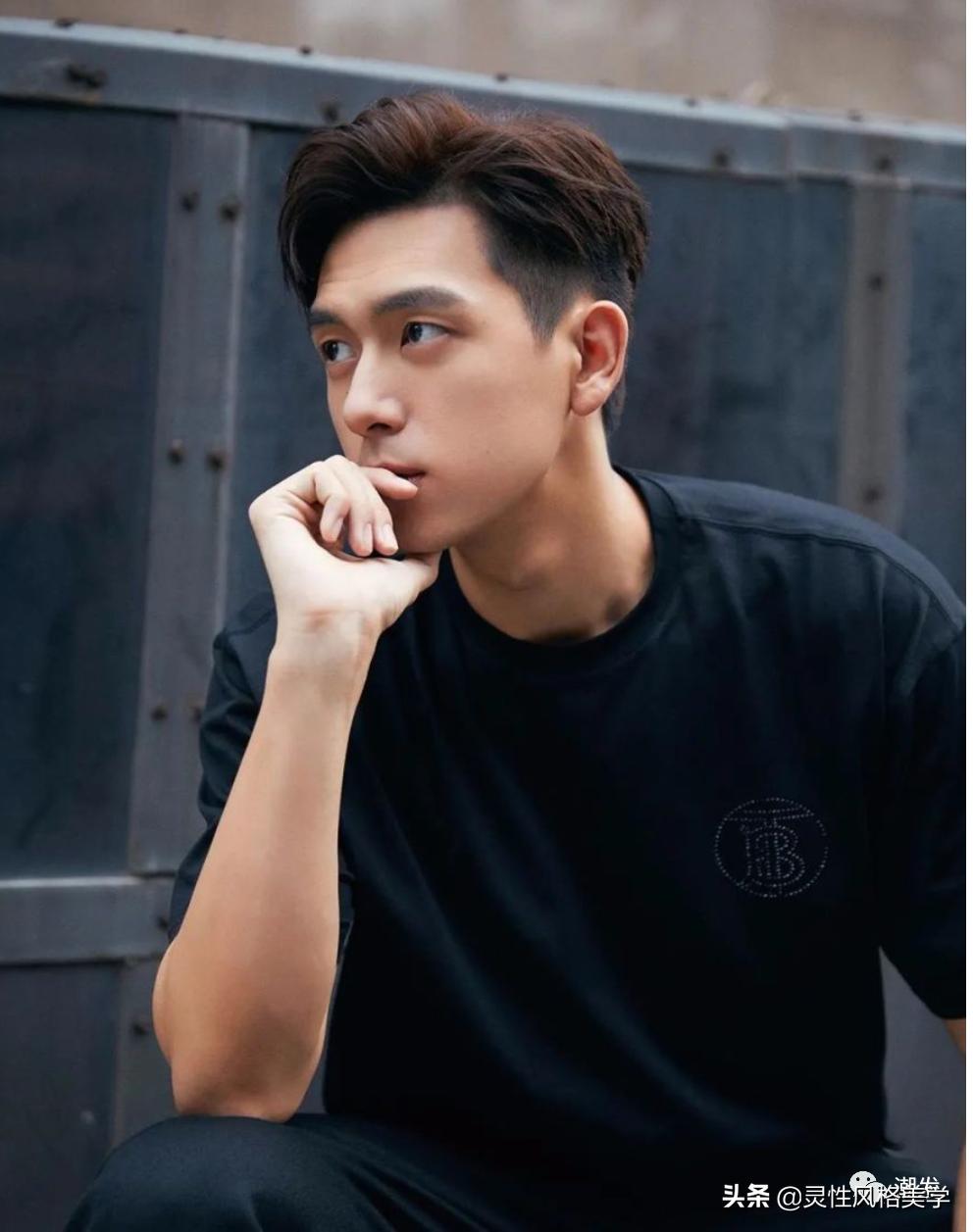 两边铲光的扎发狼尾发型男,2021年最流行男发武士头