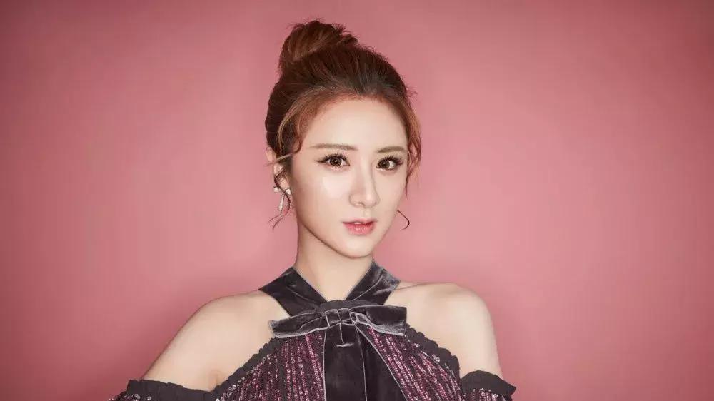 超越李佳琦的带货最多博主,张大奕李佳琦直播