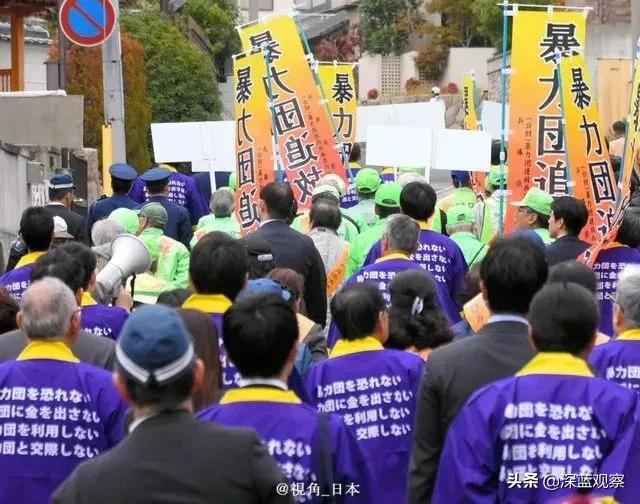黑帮卖奶茶,黑帮摆摊卖夜宵