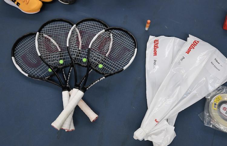 男1号为你解密：球员入场时为何背2个包？包里有哪25样东西？