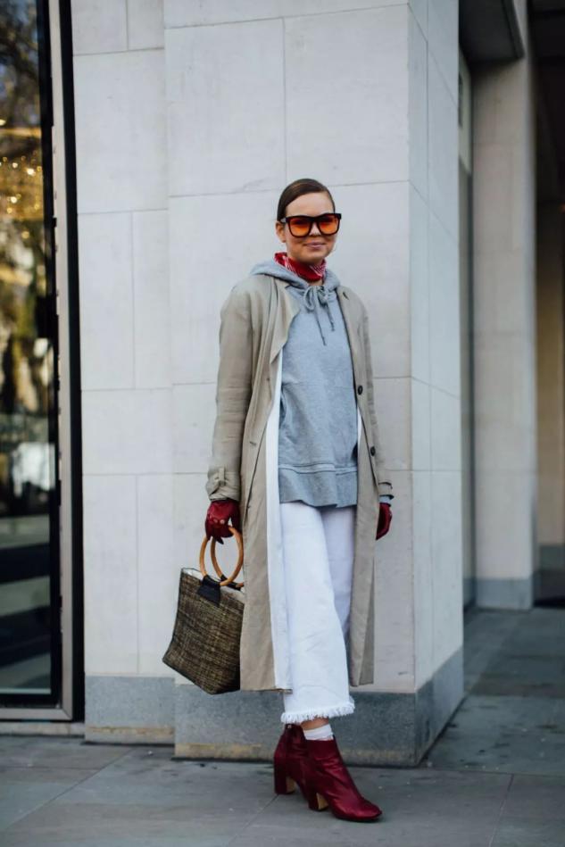 小黑靴早已过时,今年流行穿“平头靴”,小个女生穿显瘦又显高