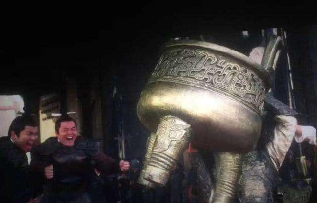 力能举鼎有多难?这座大鼎就曾压死两位绝代猛将