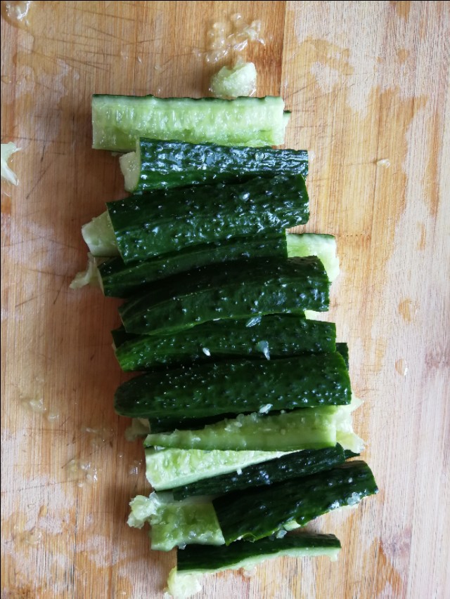 爽口拍黄瓜视频,爽口凉拌拍黄瓜饭店