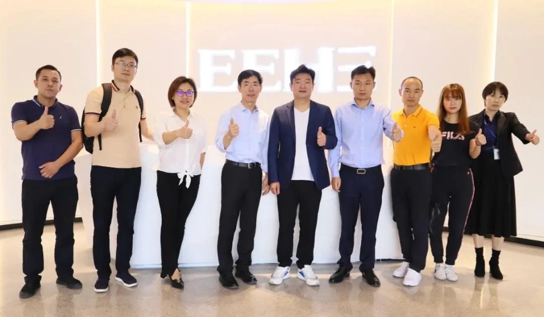 欢迎德国诺托(ROTO)中国总经理杨建辉一行莅临亿合门窗参观