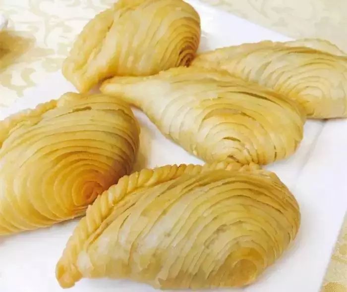 嗲到心窝里！让上海人牵肠挂肚的12家糕点店