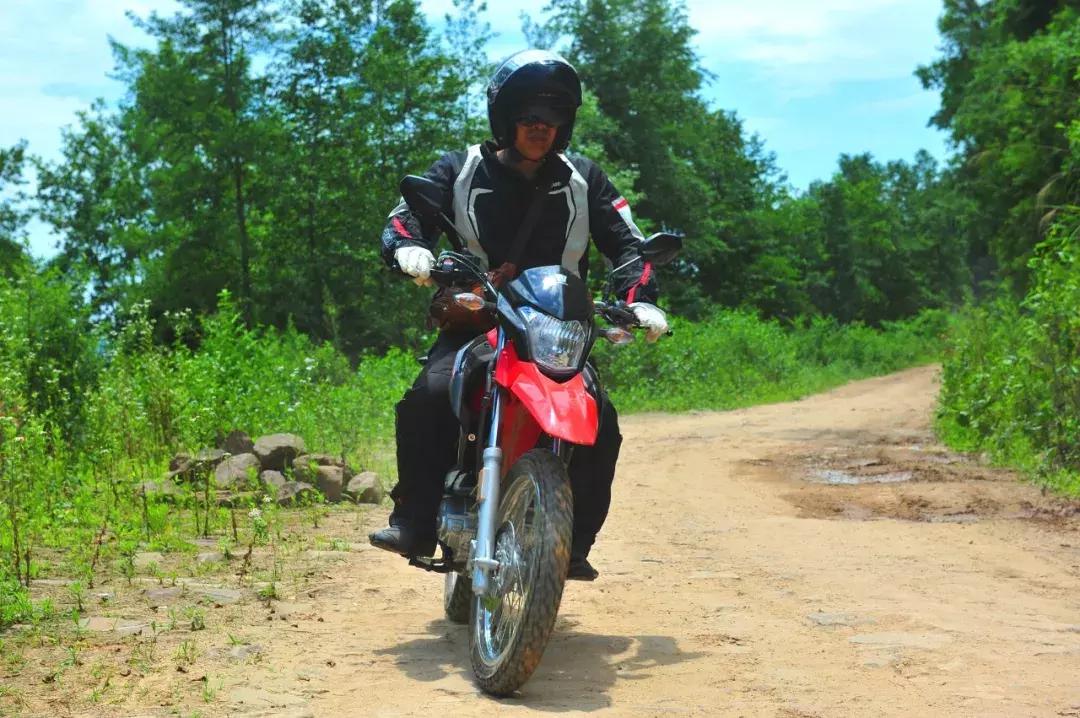 越野车主要看什么性能,豪爵公路越野摩托车nk150与dks150