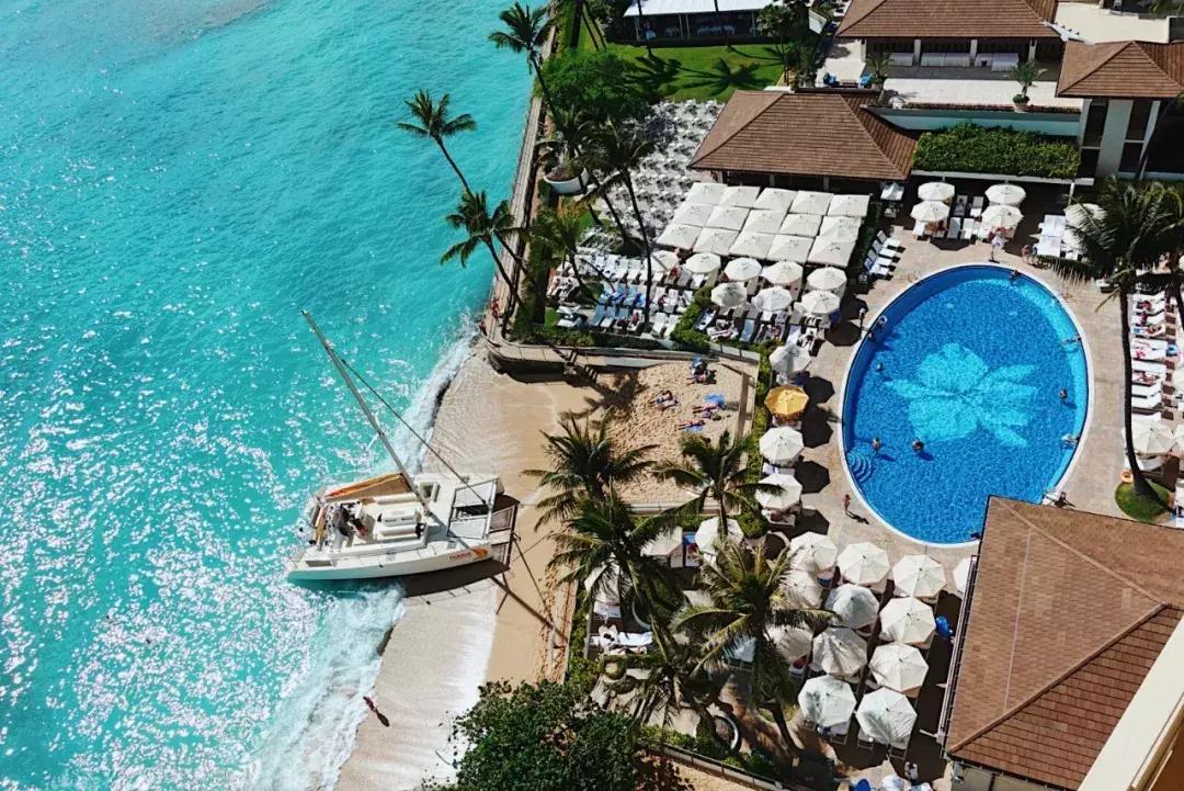 在吸引村上春树买房养老的海岛呆3天，马代帕劳在我心里降到第二