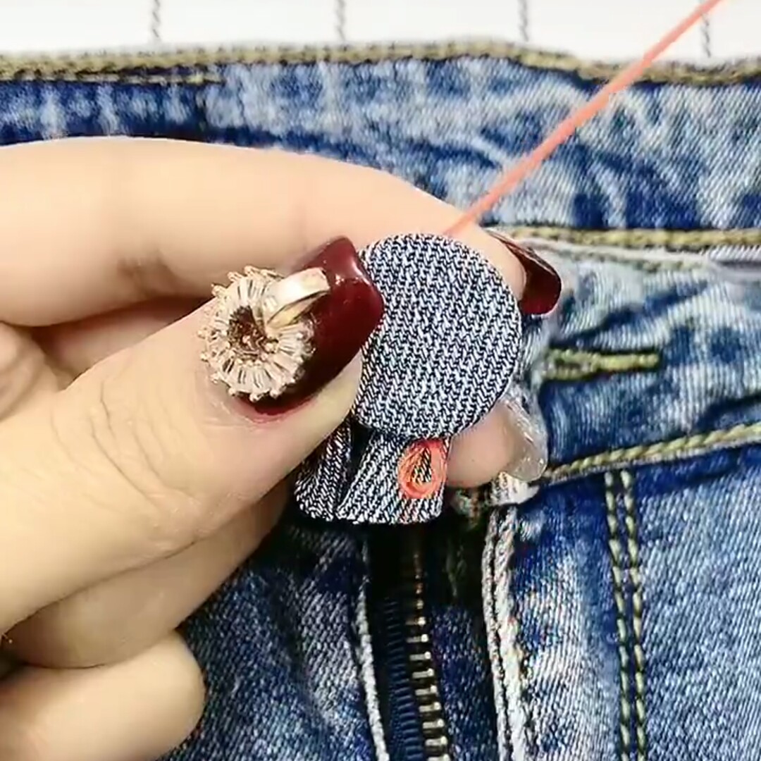 牛仔裤扣子坏了怎么办替换,牛仔裤的扣子烂了别着急扔