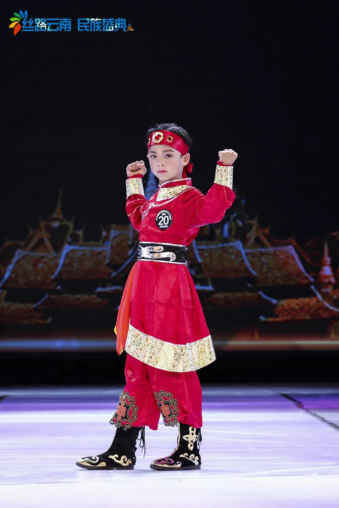 星推荐：2021国际民族模特电视大赛少儿组选手—田崇汉