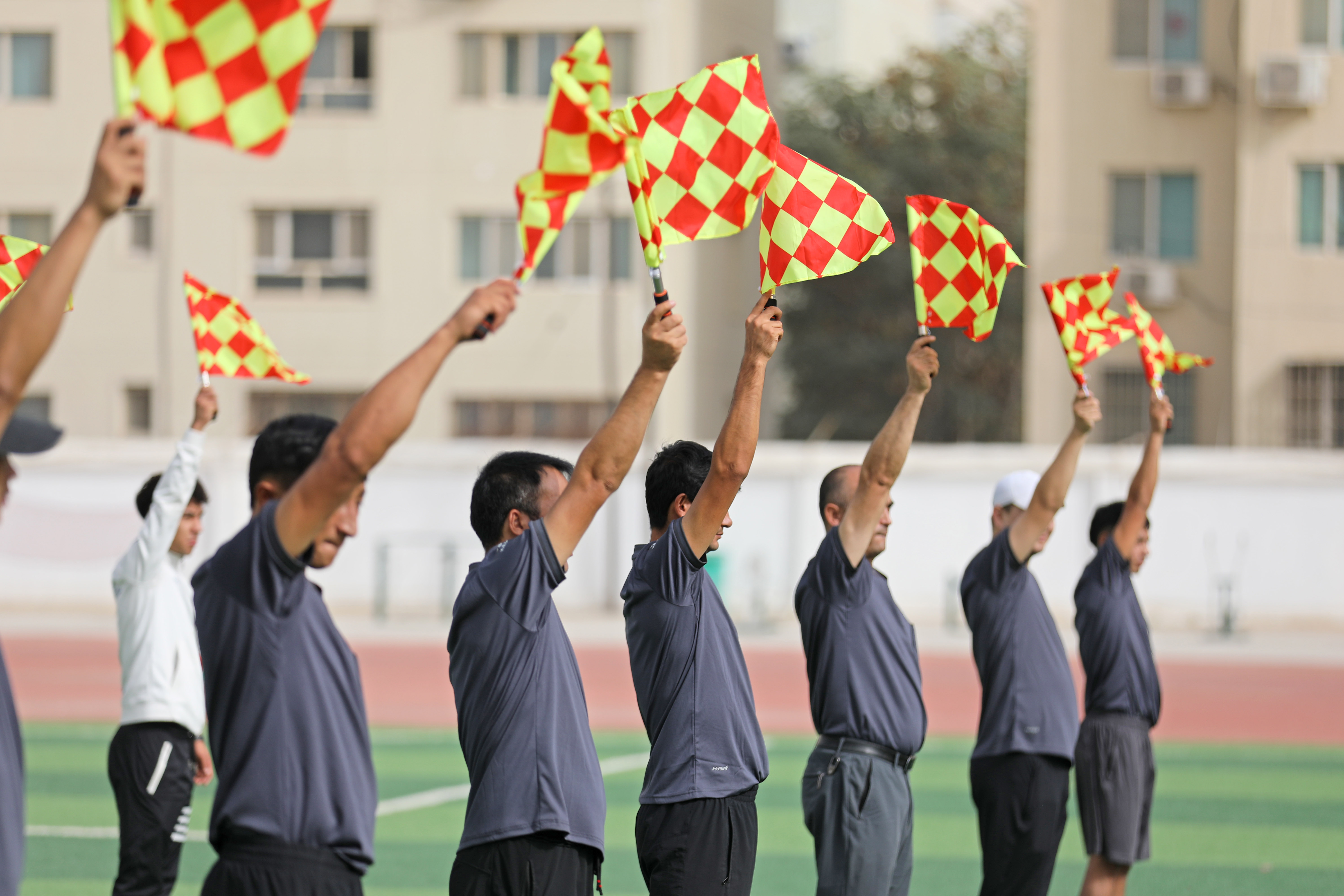 体育援疆正在进行|天津市体育局、天津足协助力*疆新**和田地区裁判员培养工作