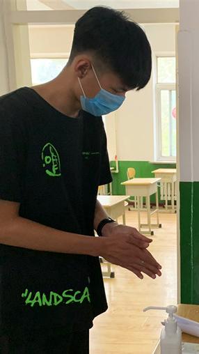 阜新高等专科学校组织全校师生上好“开学第一课”系好新学期“第一粒扣子”