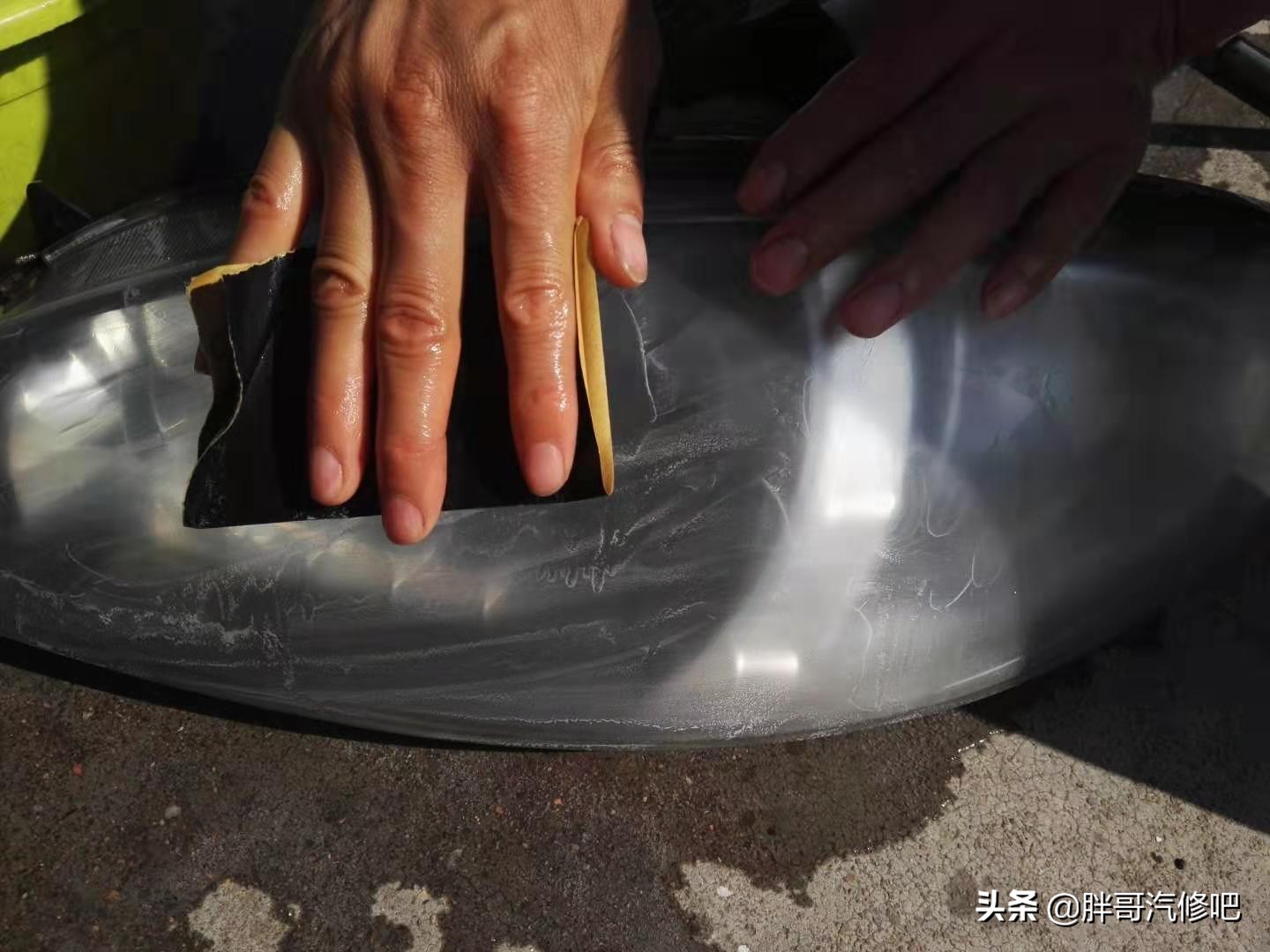 大灯漏水有妙招,大灯漏水起雾发黄维修