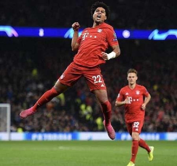 狂虐热刺功臣却被队友“铲飞”，纪念用球被踢到观众席，啥情况？