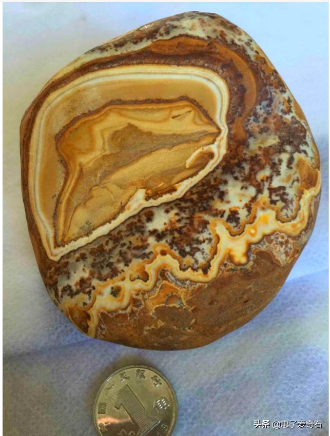 青海有什么玉和奇石,青海石头品种大全青海玉石介绍