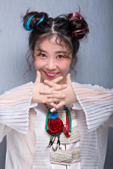 吟飞电子管风琴演奏视频,拇指琴演奏letitgo