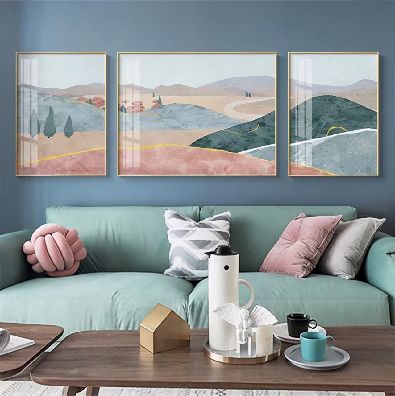 入门装饰画如何布置,客厅装饰画怎么布置好看