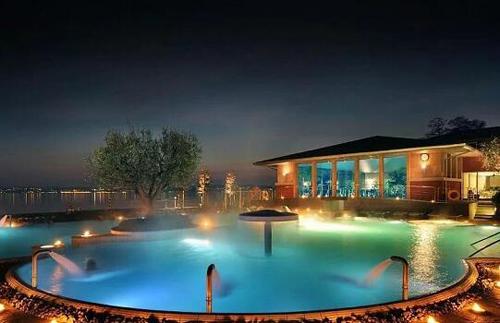 南京汤山温泉由来,南京汤山温泉属于哪个区