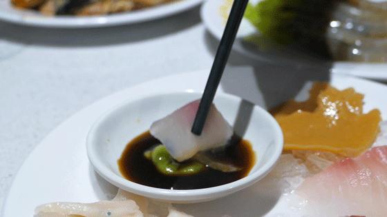 医生从人身上取出白色虫子,女子体内取出活虫只因爱吃这样菜